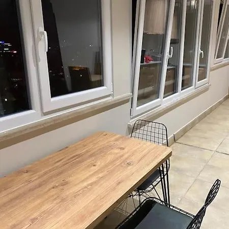 View 3 With To Double Rooms! דירה טיראנה